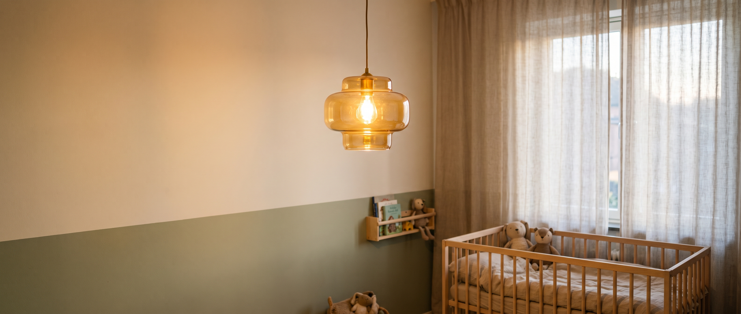 Sfeervolle kinderkamer met warm gloeiende lamp – Milo & Moon kinderkamer verlichting
