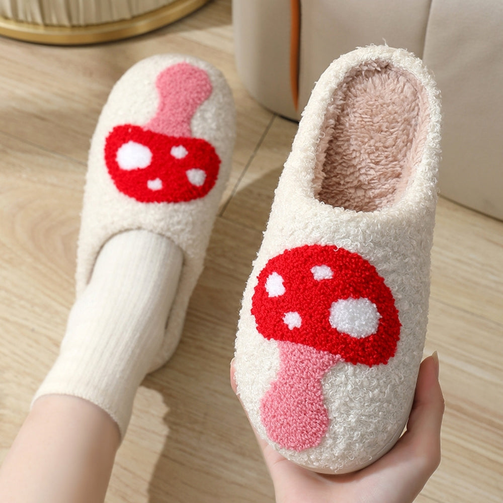 PluisStep – Pluizige Pantoffels met Speelse Motieven