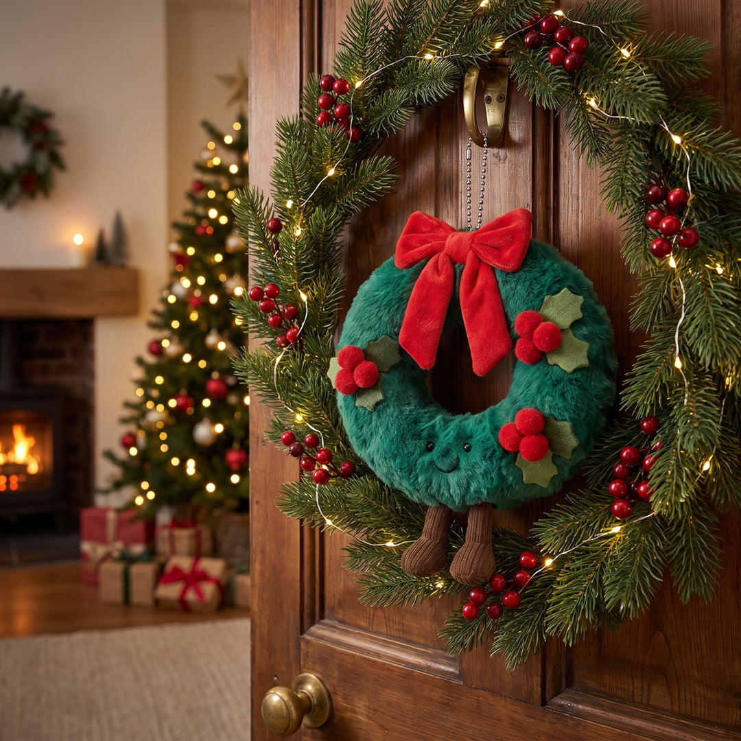 WreathBuddy – Peluche Colgante de Corona de Navidad con Lazo Rojo