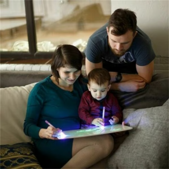 MagicSketch™ – Magisch Tekentablet voor Kinderen met Glowing Lijnen en Herbruikbaar Speelplezier