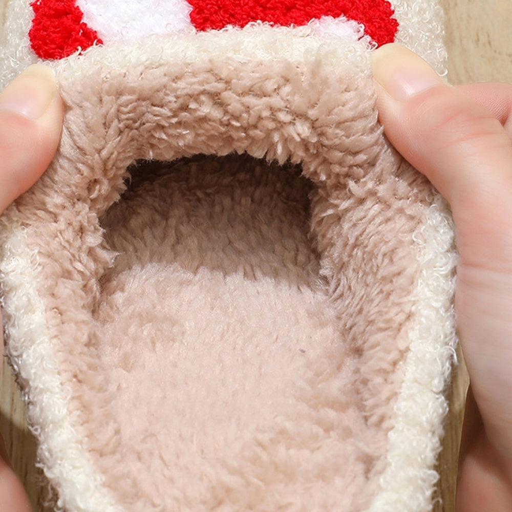 PluisStep – Pluizige Pantoffels met Speelse Motieven