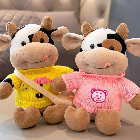 CowCuddle – Schattige Koe Knuffel met Trui & Tasje