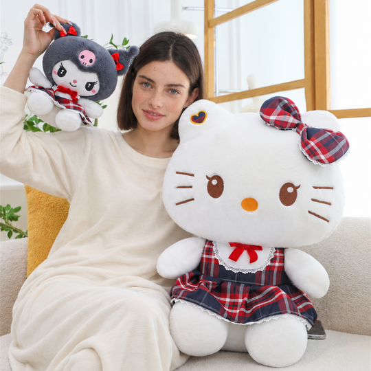 SchoolCuddle – Peluche Douce en Forme de Personnage