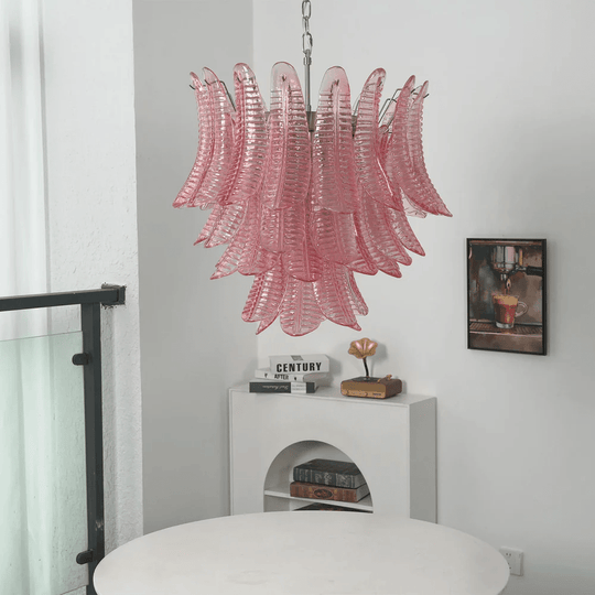 Roze glas kroonluchter kinderkamer design