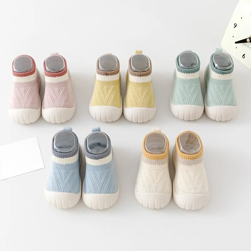 KleineHeld™ – Flexibele Antislip Babyslofjes voor Binnen
