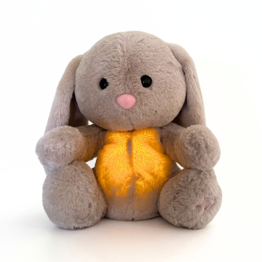 SleepCuddle – Ademend Konijn Knuffel met Licht en Rustgevende Geluiden