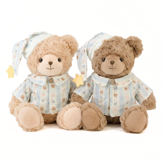 TeddyMia – Zachte Teddybeer in Gestreepte Pyjama