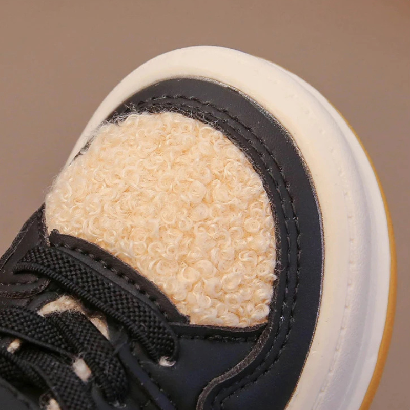 WarmStep™ – Warm & Antislip Winter Sneakers voor Kinderen
