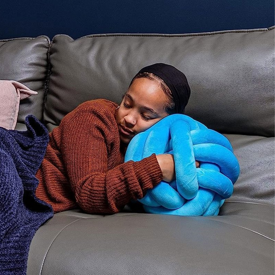 SereniBuddy™ – Gewogen Sensorisch Knuffelkussen voor Rust & Ontspanning