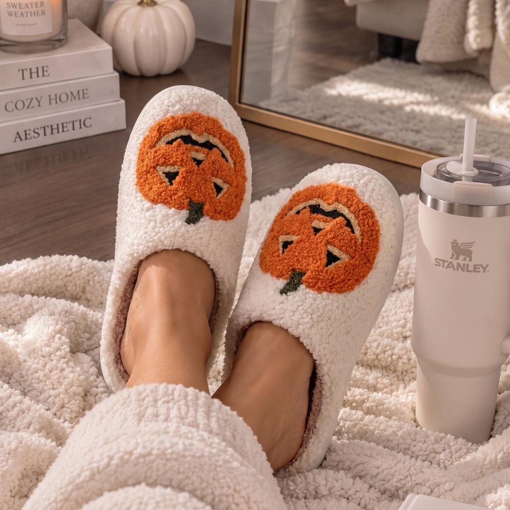 SpookStep – Pluizige Pantoffels met Halloweenmotieven