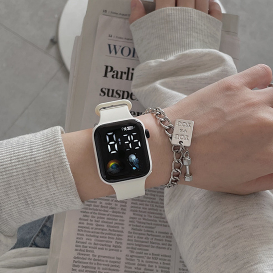 AstroGlow – Astronaut LED Horloge met Siliconen Band