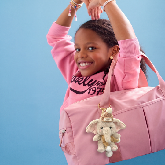 EleCuddle – Winter Olifant Knuffel Sleutelhanger