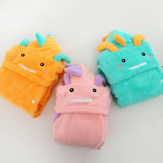 <font dir="auto" style="vertical-align: inherit;"><font dir="auto" style="vertical-align: inherit;">Peignoir de bain portable pour enfants, nouveau style, petit dinosaure, mignon, doux et absorbant, avec capuche.</font></font>