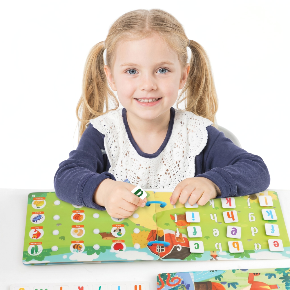 QuietLearn – Montessori Busy Book met Herbruikbare Stickers
