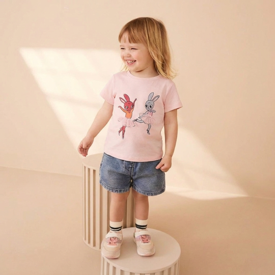Valeria – Bunny Ballet T-shirt