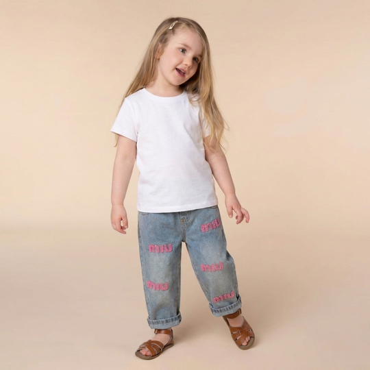 Maelle – Logo Borduur Jeans