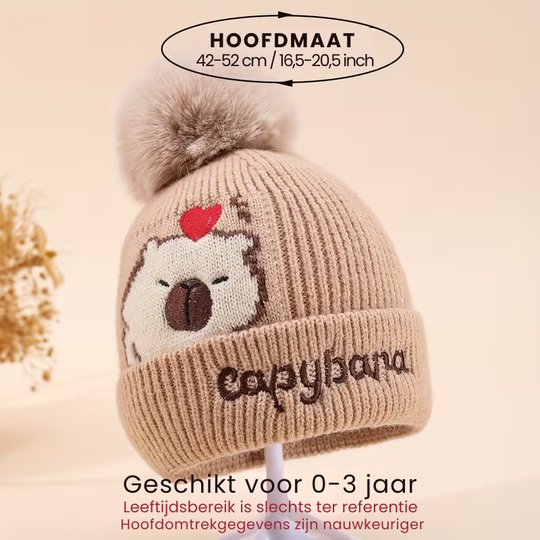 CapyWarm™ – Babymuts met Capybara – Dubbel Gebreid & Warm