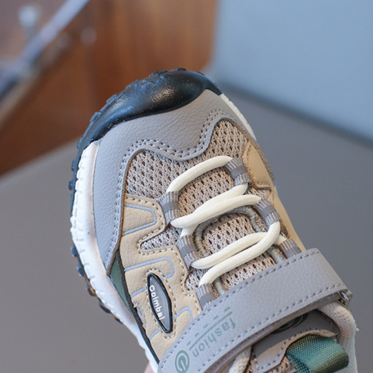 UrbanPlay – Jongens Mesh Sneakers met Klittenband en Antislip Zool