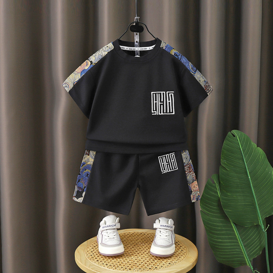 UrbanQuest – Jongens Zomerset met Geborduurde Details