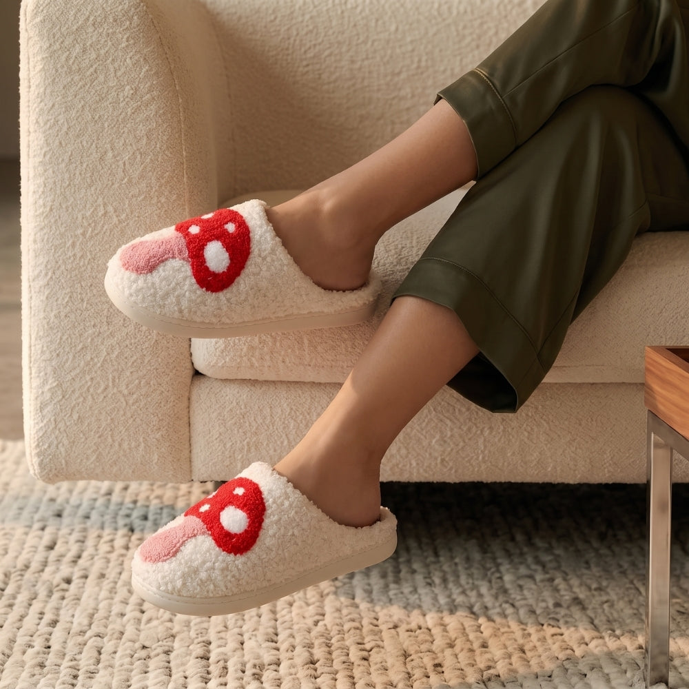 PluisStep – Pluizige Pantoffels met Speelse Motieven