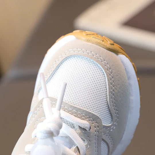 CuddleKicks™ – Lichtgewicht Vetersluiting Kinder Sneakers Grip