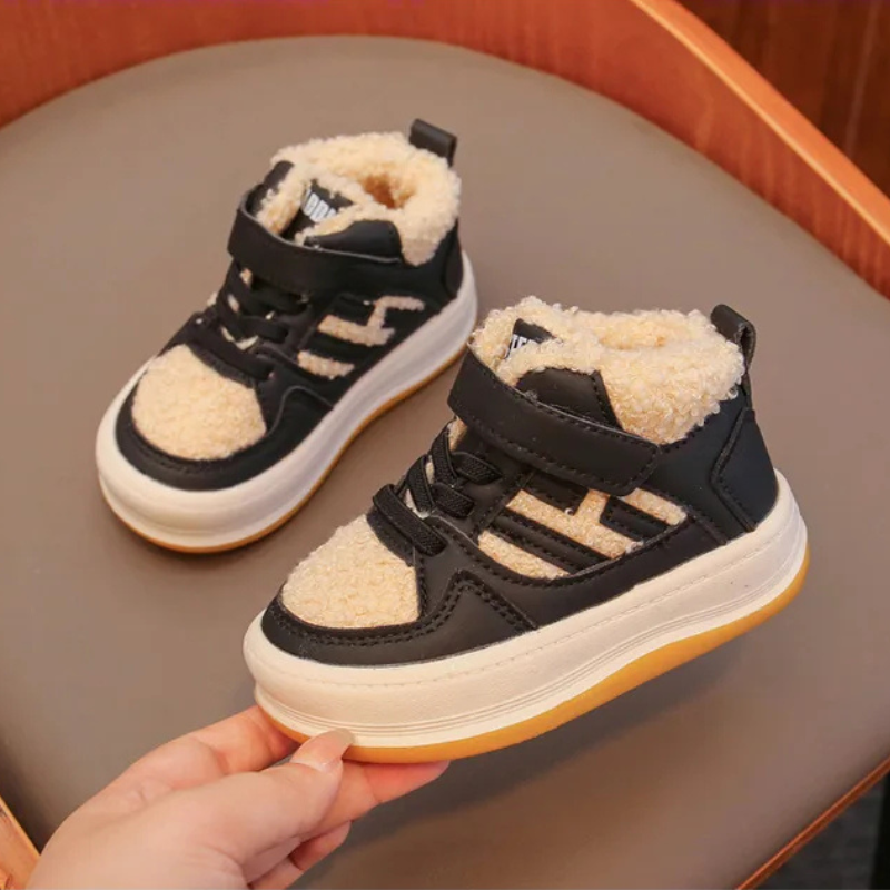 WarmStep™ – Warm & Antislip Winter Sneakers voor Kinderen