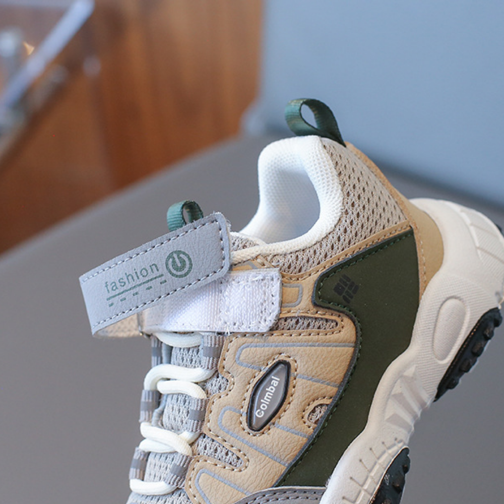 UrbanPlay – Jongens Mesh Sneakers met Klittenband en Antislip Zool