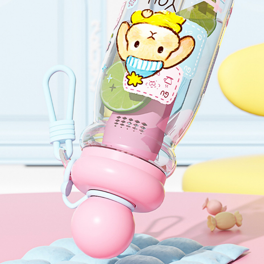 CuteFlow – Cartoon Drinkfles met Filter & Draaglus (750 ml)