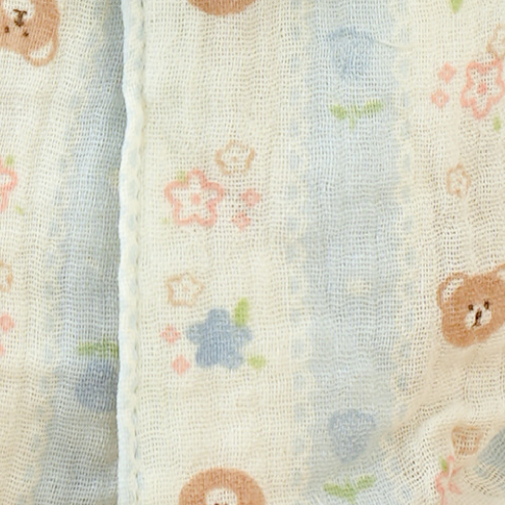TeddyMia – Zachte Teddybeer in Gestreepte Pyjama