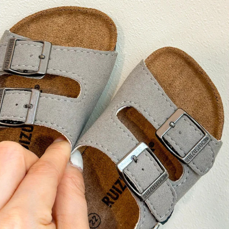 SunSteps™ – Lichtgewicht Comfortabele Kinderslippers voor Peuters