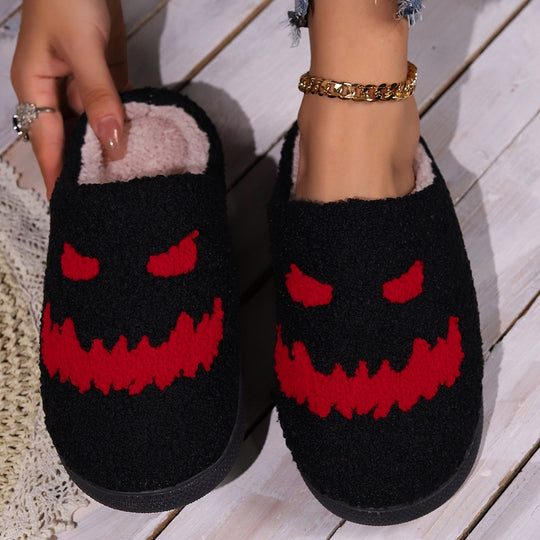 SpookStep – Pluizige Pantoffels met Halloweenmotieven