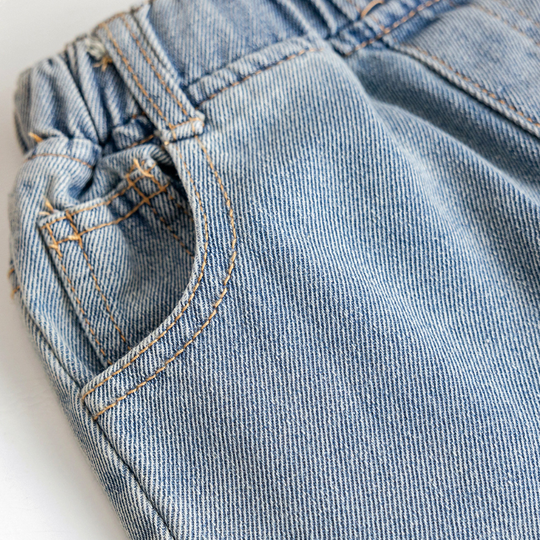 Maelle – Logo Borduur Jeans