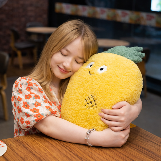 FruitSnuggle™ – Schattige Fruit Knuffelkussens