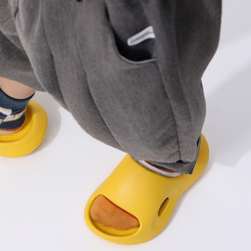AquaDrain – Sneldrogende Badkamer Slippers
