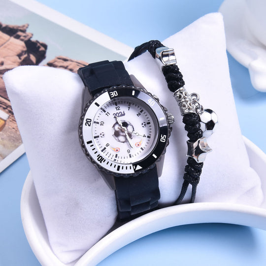 KickTime™ – Kinder Voetbalhorloge & Armband Set – LED Gloeiend Quartz