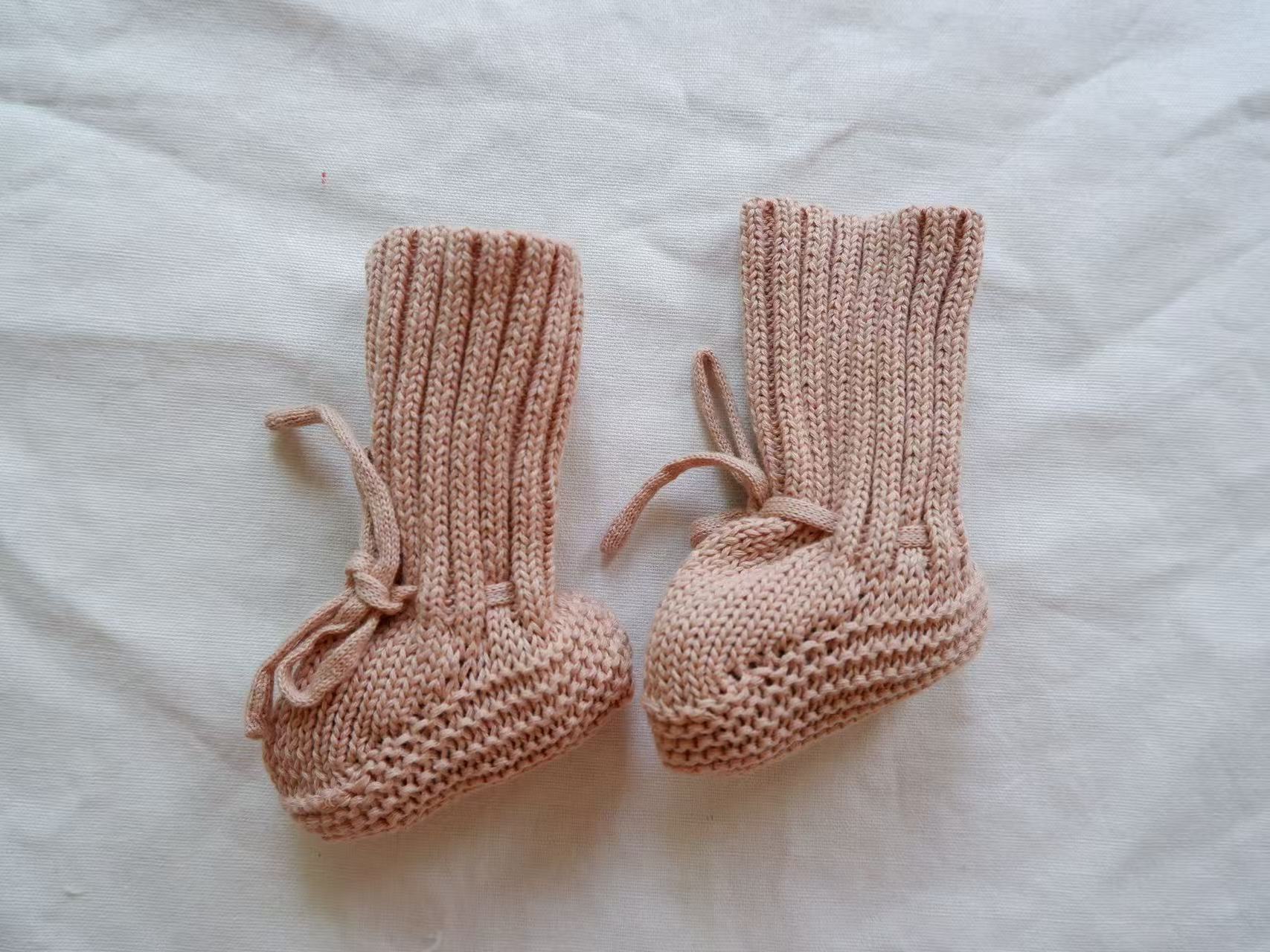 CozyBuds™ – Gebreide Babyslofjes Veilig & Warme Voetjes