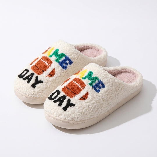 PluisStep – Pluizige Pantoffels met Speelse Motieven