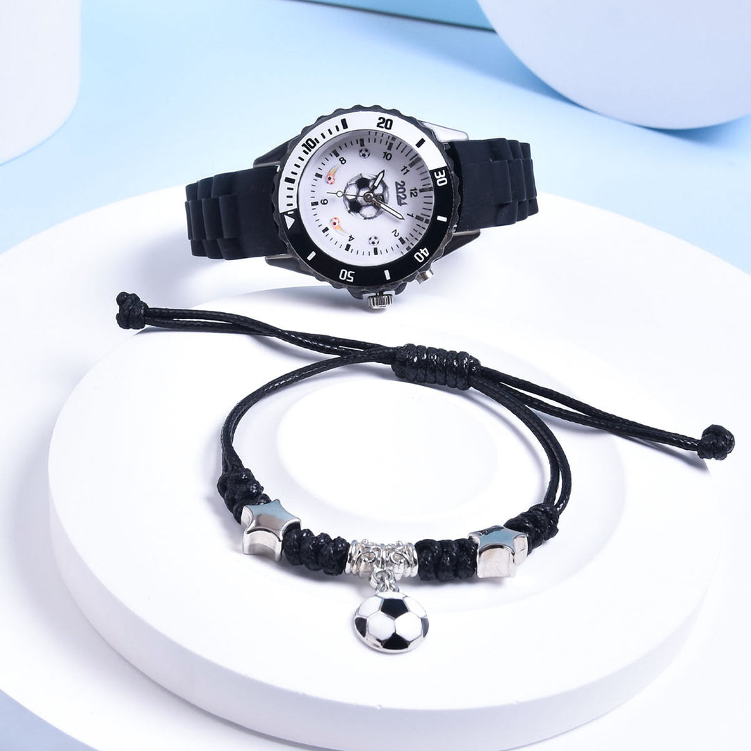 KickTime™ – Kinder Voetbalhorloge & Armband Set – LED Gloeiend Quartz