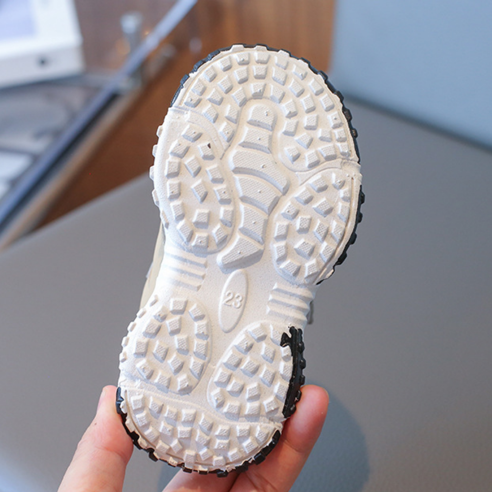 UrbanPlay – Jongens Mesh Sneakers met Klittenband en Antislip Zool
