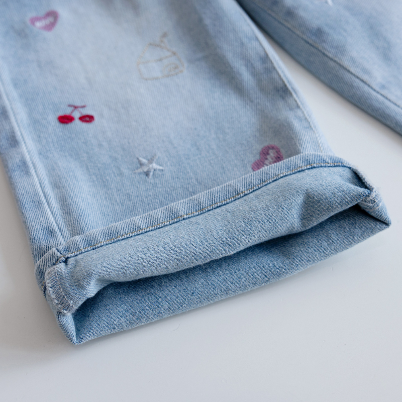 Amelia – Beer Borduur Jeans