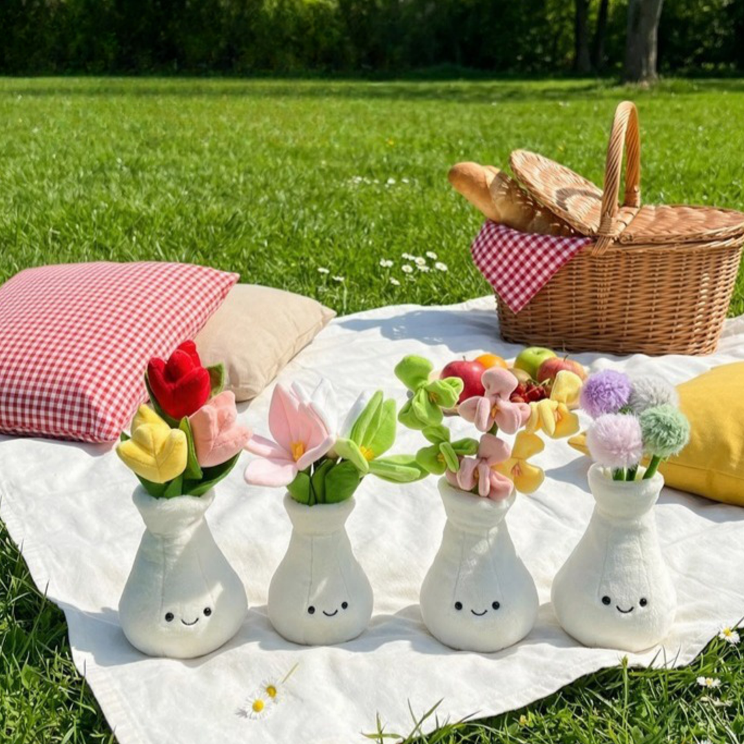 FlowerBuddy – Pluche Bloemen in Glimlachende Vaas