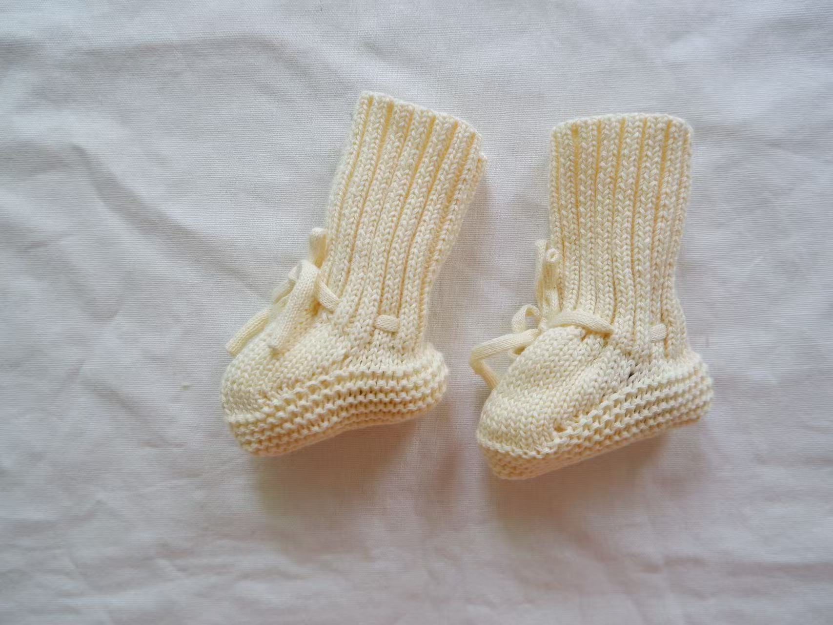 CozyBuds™ – Gebreide Babyslofjes Veilig & Warme Voetjes