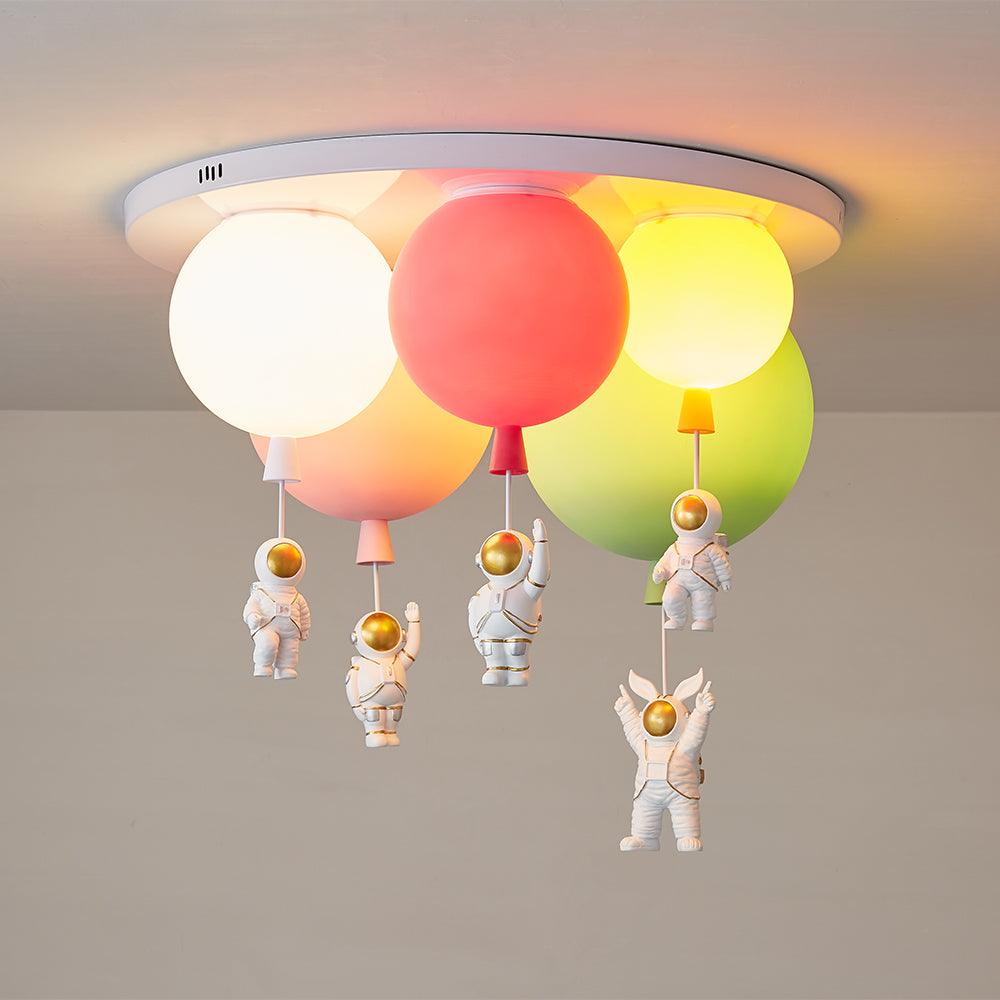 Ballonnen plafondlamp in kinderkamer interieur