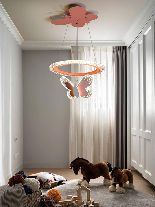 Sfeervolle vlinderlamp kinderkamer verlichting