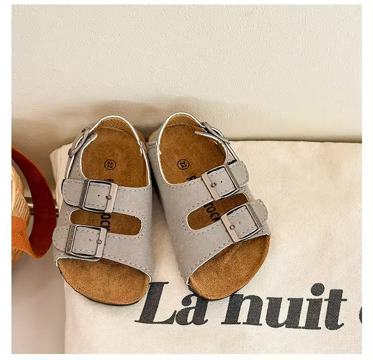 SunSteps™ – Kinderslippers voor Peuters, Lichtgewicht & Comfortabel Zomerschoeisel