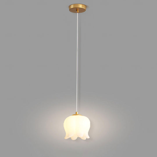 Bloemlamp boven kindertafel