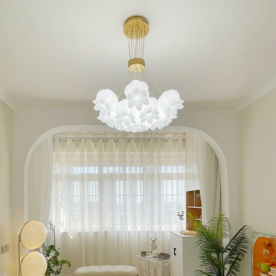Meerarmige bloemhanglamp kinderkamer