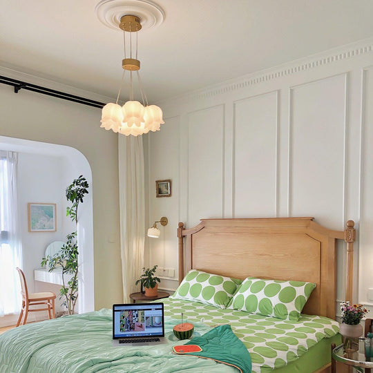 Gouden bloemlamp voor de babykamer