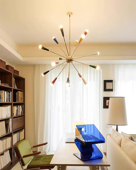 Gouden retro kroonluchter in interieur