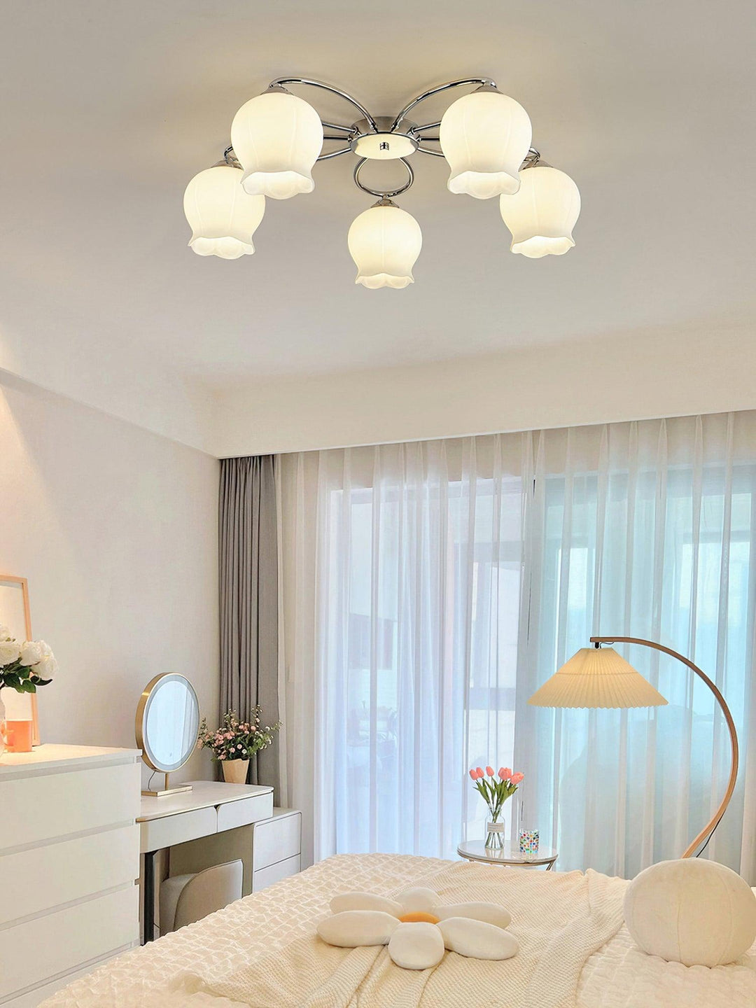 Chromen bloemen plafondlamp met glas